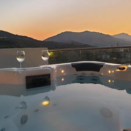 Casa Sofia, By Hellocrete Villa *