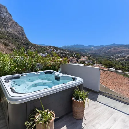 Villa Casa Sofia, By Hellocrete *